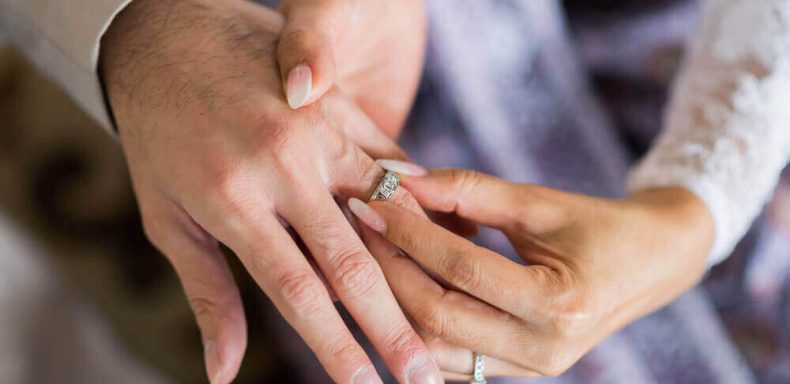 Diamond wedding rings Dubai